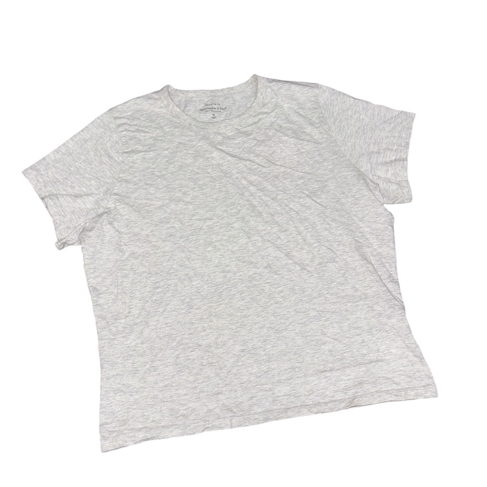 NWT Abercrombie & Fitch Essentials Light Gray Skimming Tee Size Medium